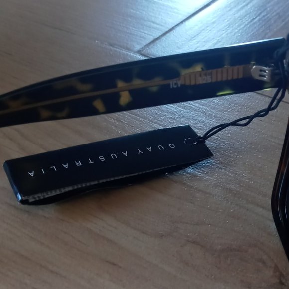 Quay "Icy" sunglasses - Picture 3 of 4